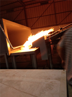 Equipo de ensayo de incendio de control PLC para revestimientos de techos de materiales de construcción ASTM E 108
