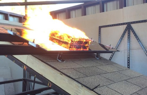 UL790 Prueba de llama intermitente para la construcción de equipos de ensayo fotovoltaicos integrados