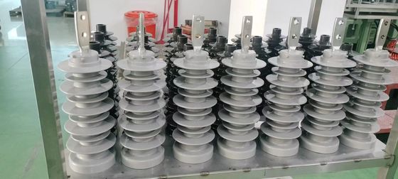 IEC 62217 Equipo de ensayo de caucho aislador de ensayo de tensión múltiple Máquina de ensayo de laboratorio
