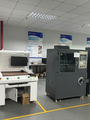 Obtenga resultados precisos Máquina de prueba de materiales aislantes DX8427 Tiempo de prueba de 6 a 10 horas Electrodo de 0,5 mm de espesor