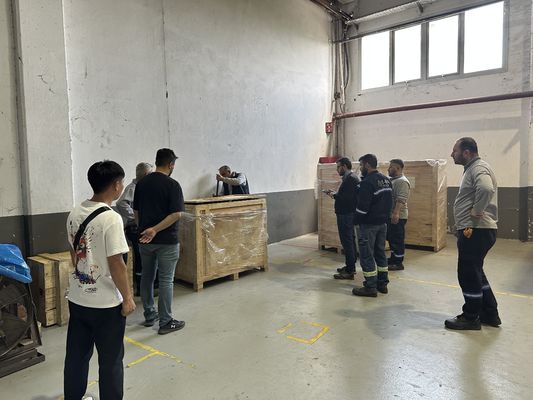 Máquina de ensayo de tensión ambiental de aislante de 2 kW Soporte de personalización de OBM